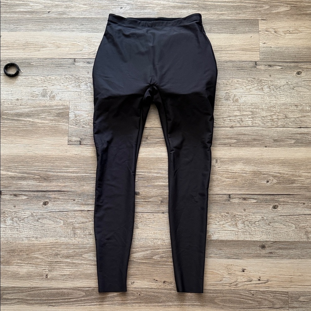 SKIMS butt padded High-Waisted Leggings